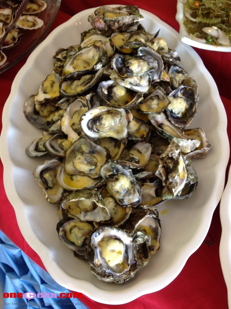 Tongs Restaurant Seafood Buffet in Cebu